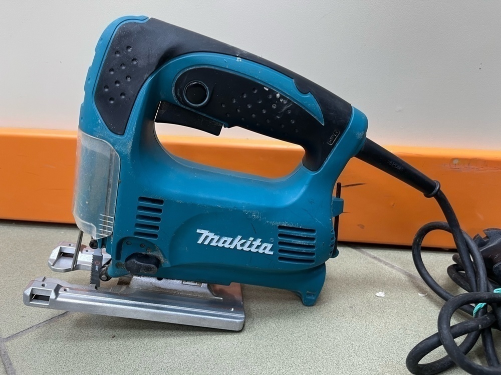 Лобзик Makita 4329