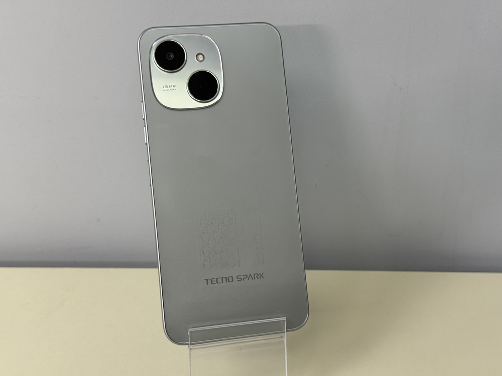 Смартфон Tecno Spark 40C 8/128