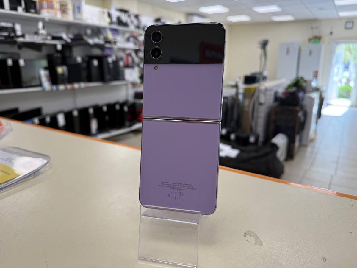 Смартфон Samsung Galaxy Z Flip 4 8/256