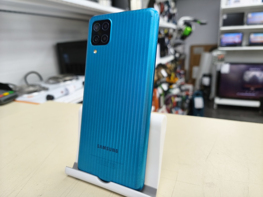 Смартфон Samsung Galaxy M12 3/32