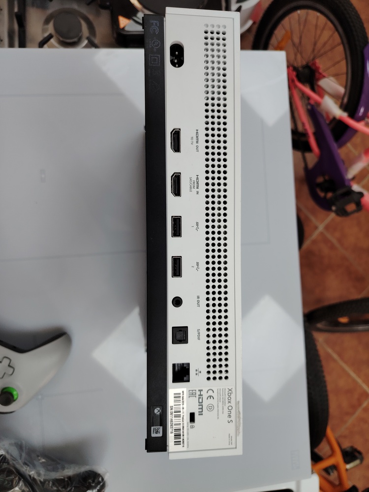 Игровая приставка Xbox One S 500Gb
