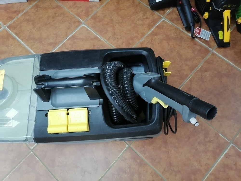 Пылесос Karcher Puzzi 10/1