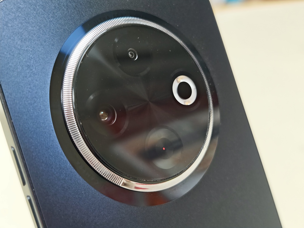 Смартфон Tecno SPARK 30C 6/128