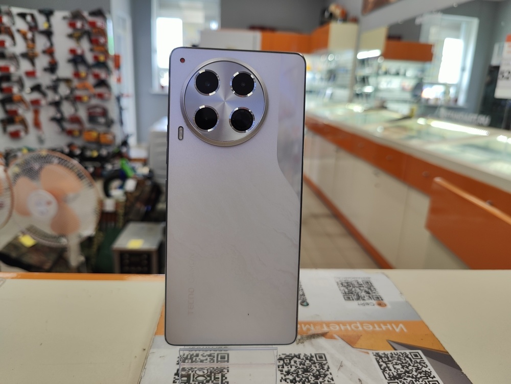 Смартфон Tecno Camon 30 8/256