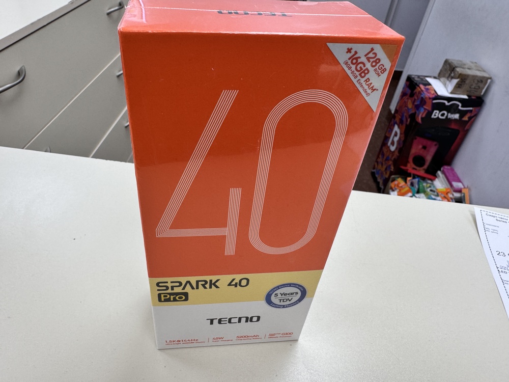 Смартфон Tecno SPARK 40 PRO 8/128