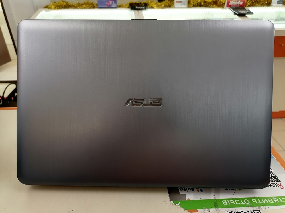 Ноутбук ASUS x541sa; Pentium N3700, HD Graphics, 4 Гб, Нет, 500 Гб