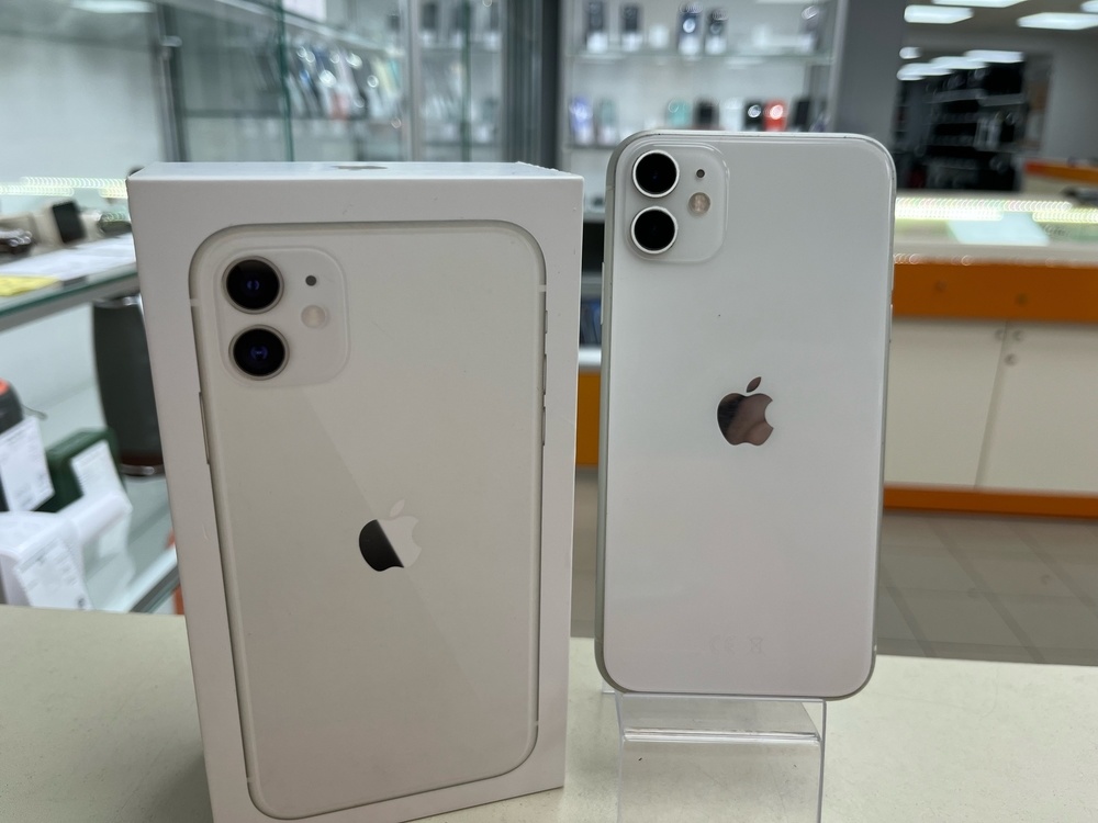 Смартфон Apple iPhone 11 64Gb