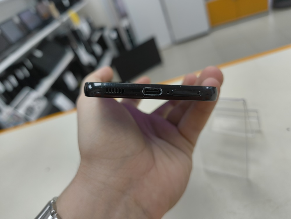 Смартфон Samsung Galaxy S22 8/128