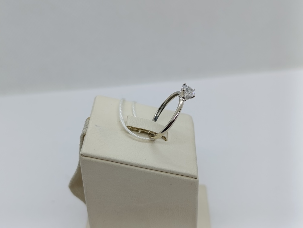 КОЛКМ585 КОЛЬЦО С КАМНЕМ (Au 585)