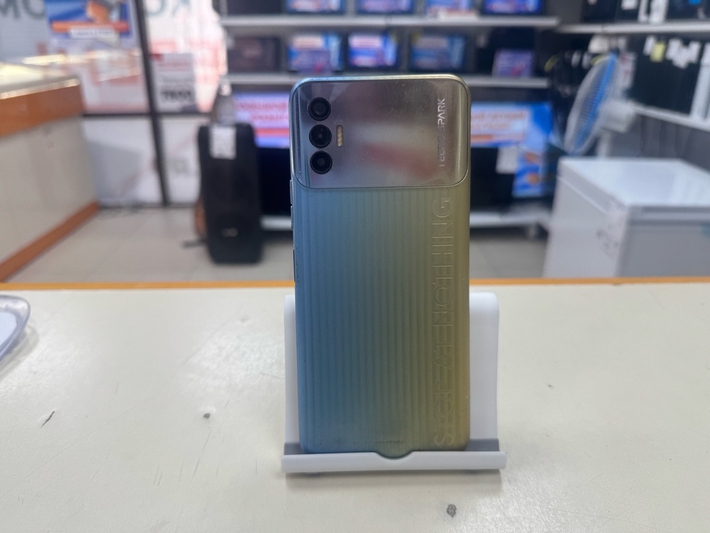 Смартфон Tecno Spark 8P 4/128
