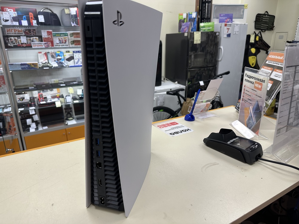 Игровая приставка PlayStation 5 825Gb (С дисководом)