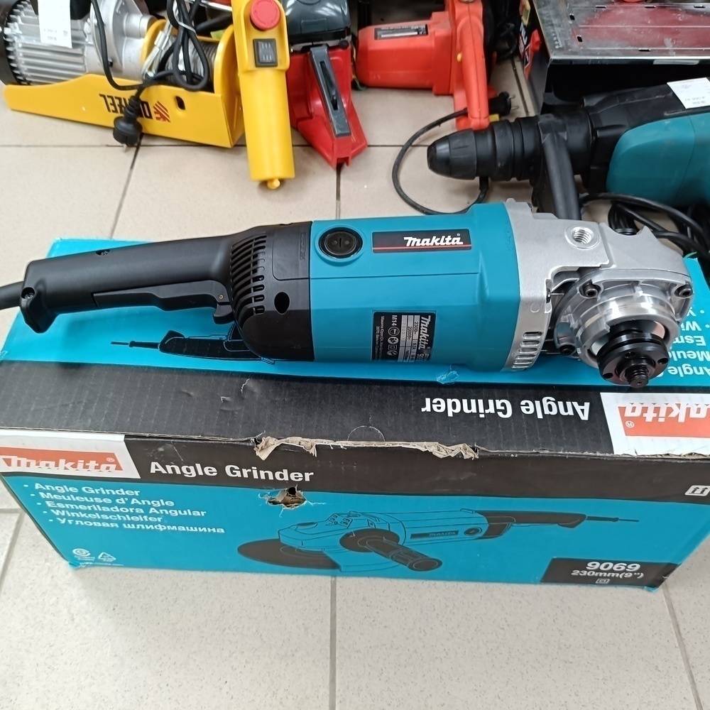 Угловая шлифмашина Makita 9069/230