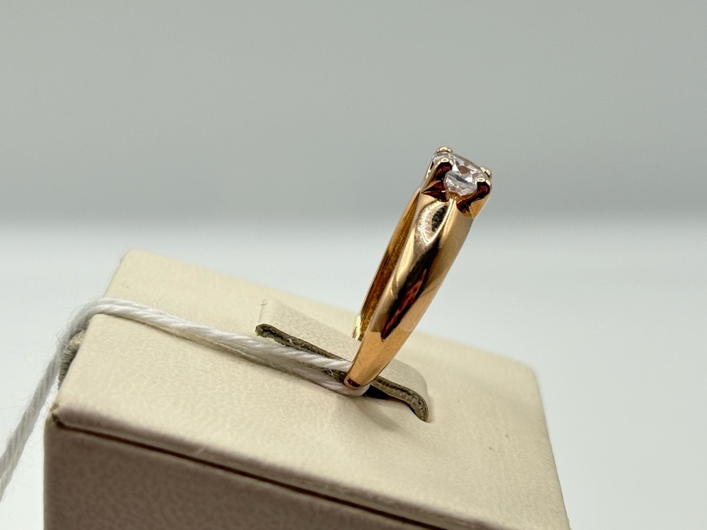 КОЛКМ585 КОЛЬЦО С КАМНЕМ (Au 585)