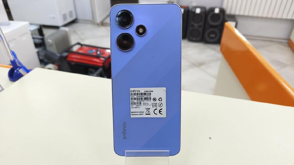 Смартфон Infinix HOT 30 Play 8/128