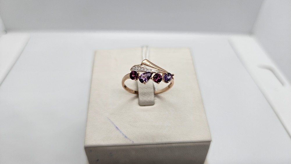 КОЛКМИ585 КОЛЬЦО С КАМНЯМИ (Au 585)