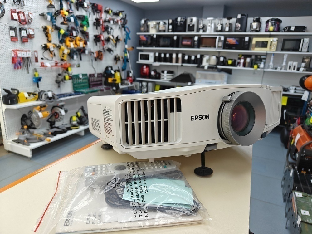 Проэктор Epson EB-G5300
