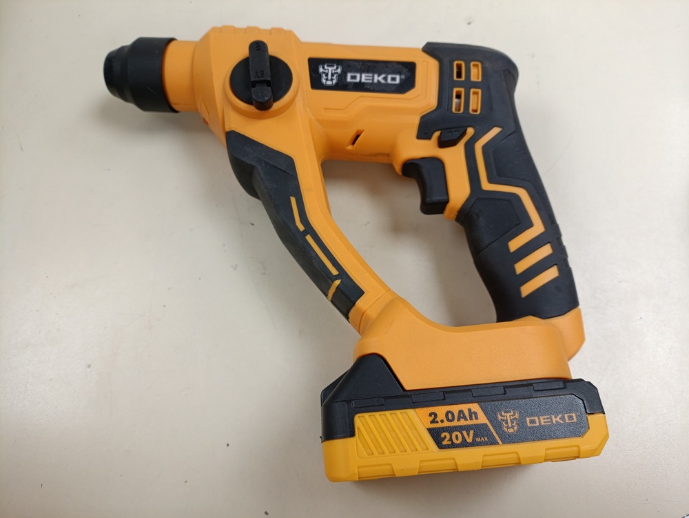 Перфоратор Deko DKCH20