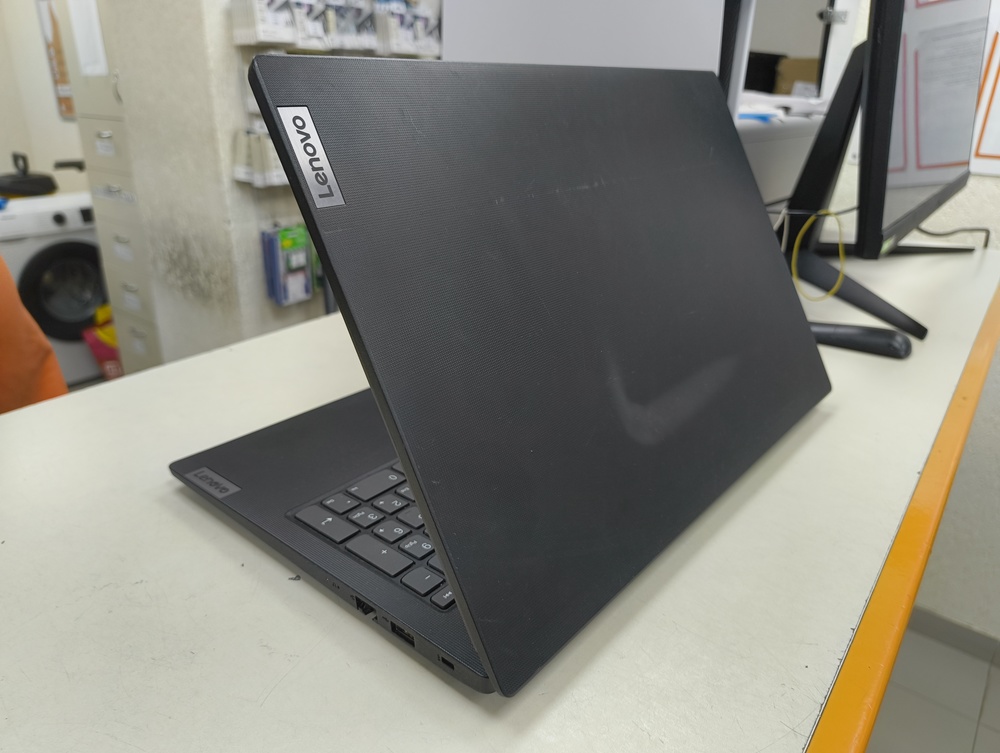 Ноутбук Lenovo V15 G2 IJL 82QY00PHUE; Celeron N4500, Intel UHD Graphics, 4 Гб, 256 Гб, Нет