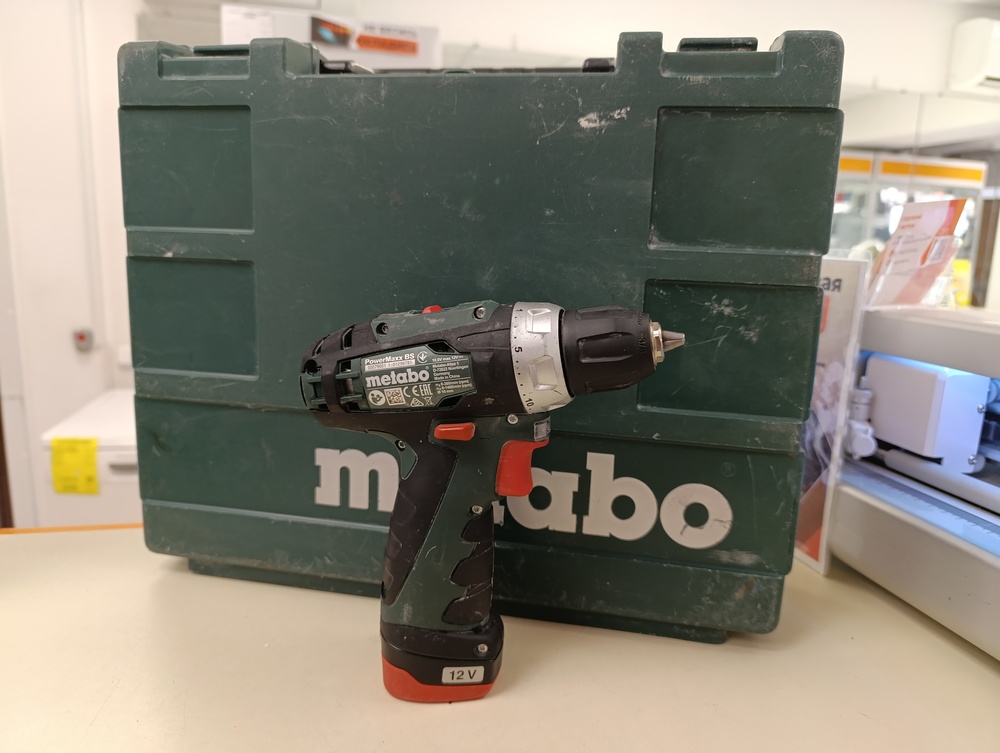 Шуруповерт Metabo BS 12V 2А/ч