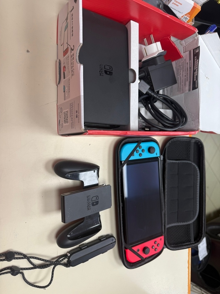 Игровая приставка Nintendo Switch Oled