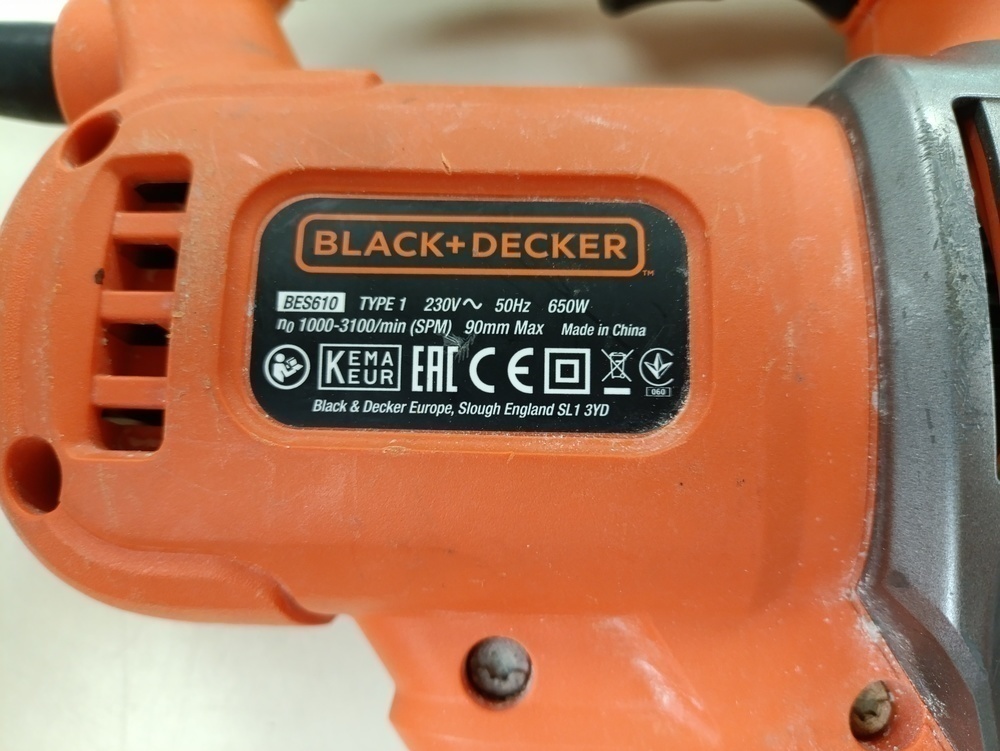 Лобзик Black & Decker BES610;