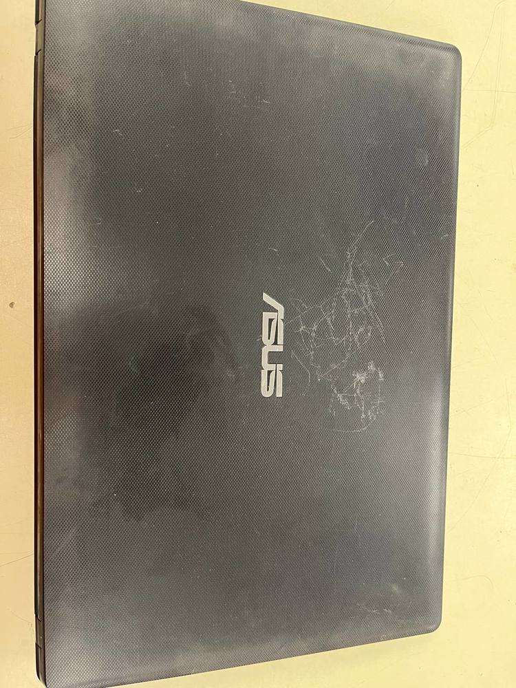 Ноутбук ASUS x552e; E1-2100, Radeon, 4 Гб, Нет, 240 Гб