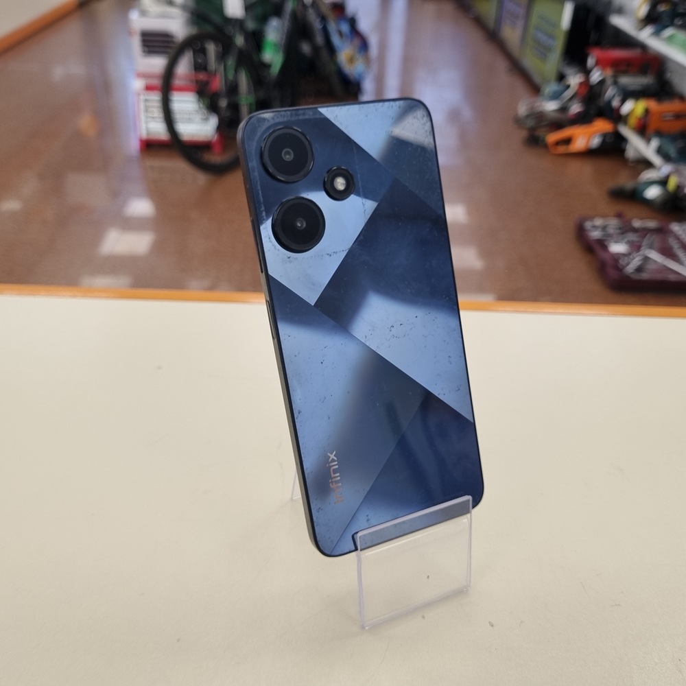 Смартфон Infinix HOT 30i 4/128