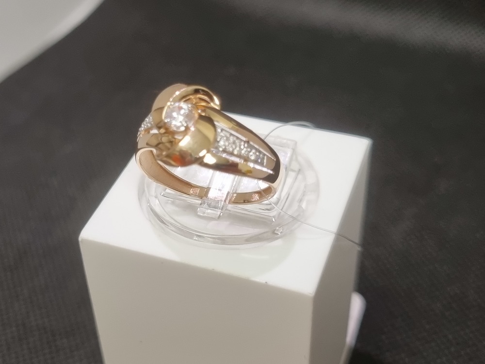 КОЛЬЦО С КАМНЯМИ (Au 585)