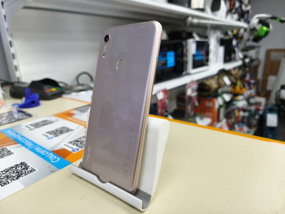 Смартфон Honor 8A 2/32