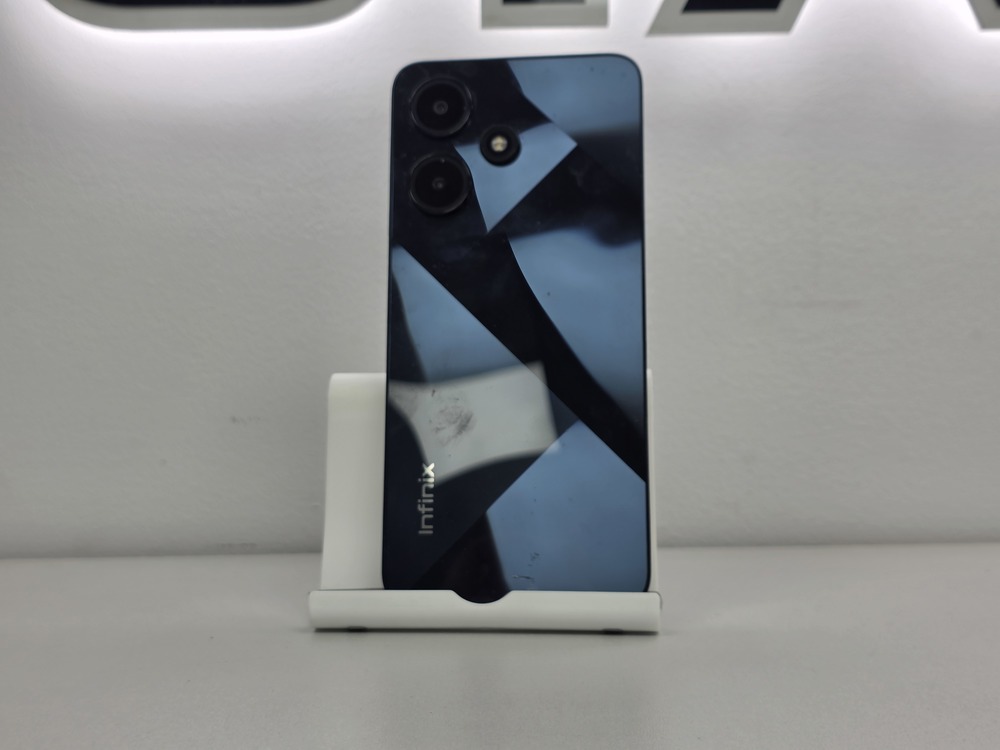 Смартфон Infinix HOT 30i 4/64