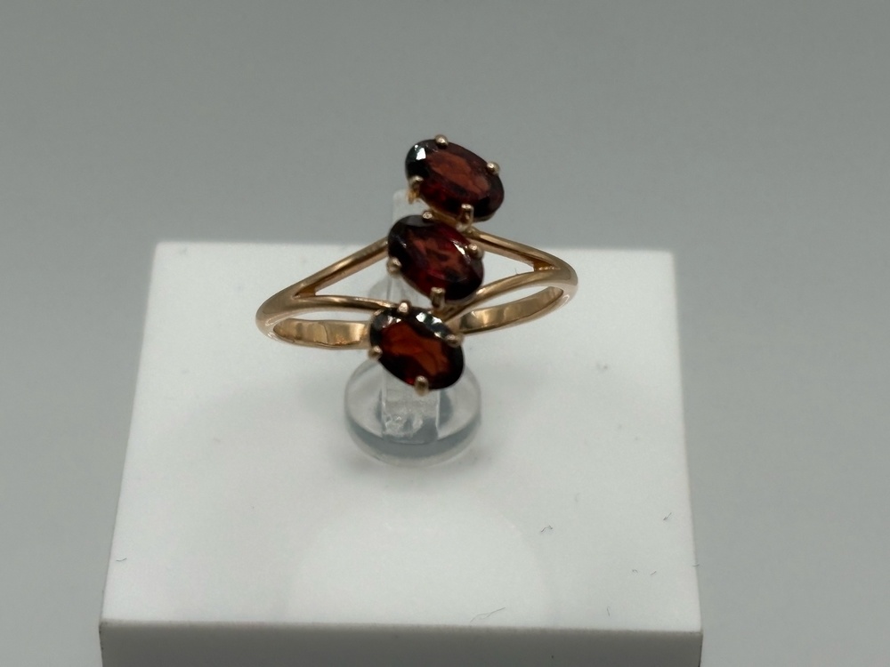 КОЛКМИ585 КОЛЬЦО С КАМНЯМИ (Au 585)