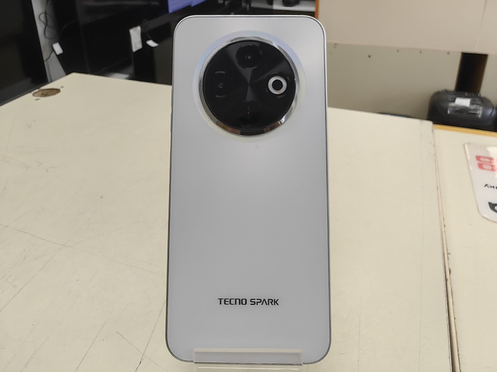 Смартфон Tecno SPARK 30 PRO 8/256