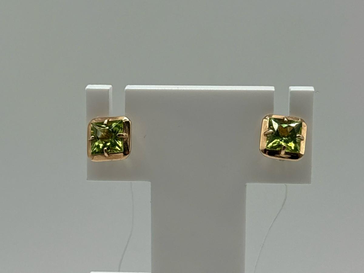 СЕРЬГИ ПУСЕТЫ с камнем (Au 585)