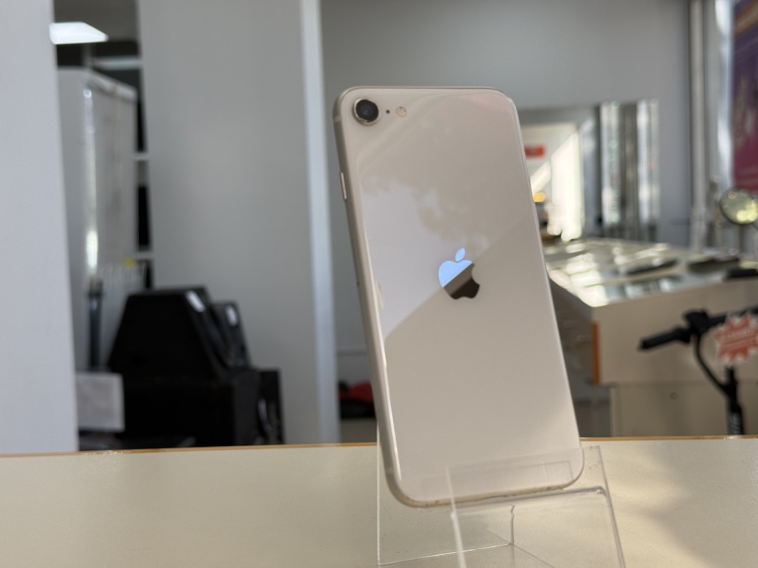 Смартфон Apple Iphone SE 2022 128Gb