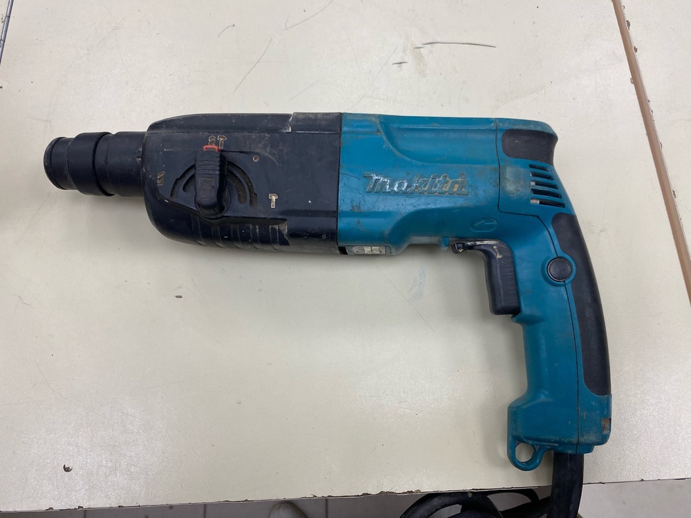 Перфоратор Makita HR2450FT