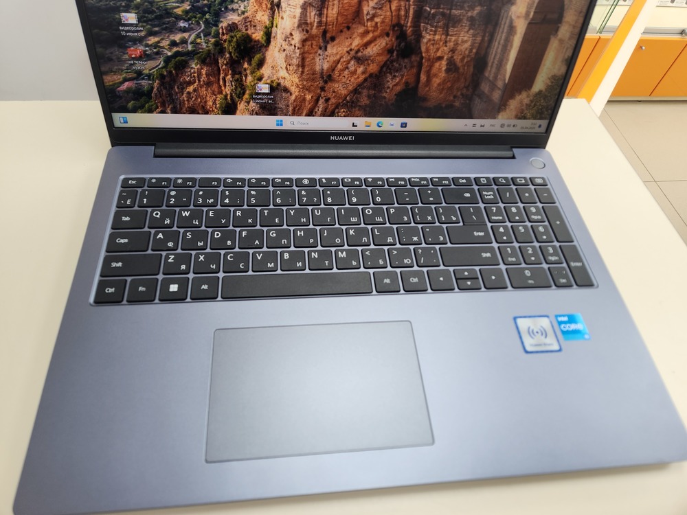 Ноутбук Huawei MateBook D16 MCLF-X; Core i3-1215U, Intel UHD Graphics, 8 Гб, 512 GB, Нет