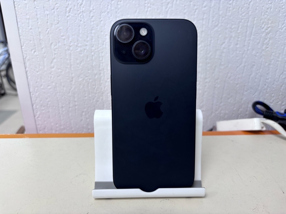 Смартфон Apple Iphone 15 128Gb