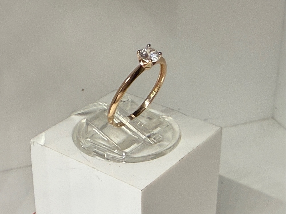 КОЛКМ585 КОЛЬЦО С КАМНЕМ (Au 585)