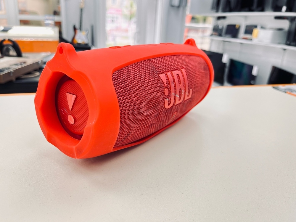 Портативная акустика JBL Charge 5