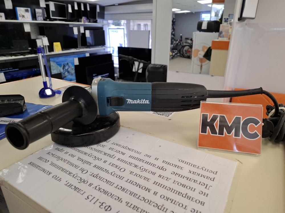 Угловая шлифмашина Makita GA5020