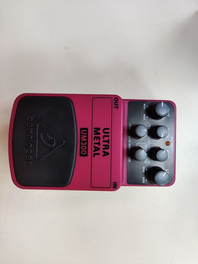 Педаль эффектов Behringer Ultra metal um 300