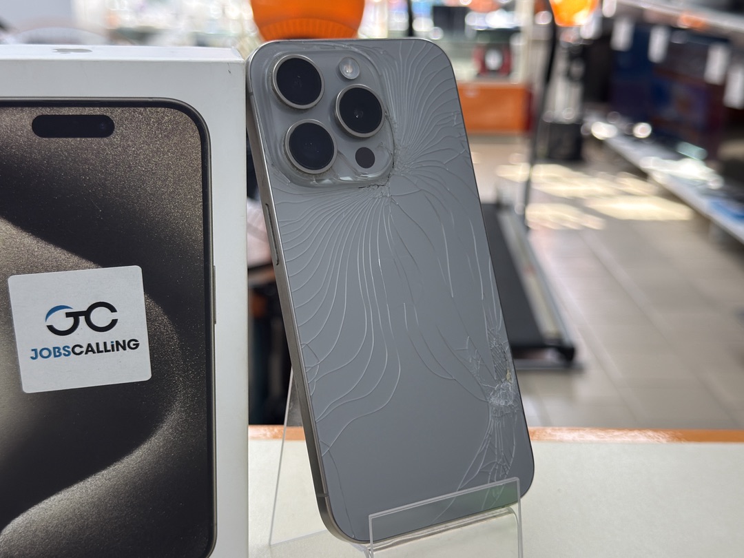 Смартфон Apple Iphone 15 Pro 256Gb