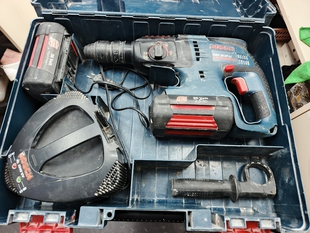 Перфоратор Bosch GBH 36 VF-LI