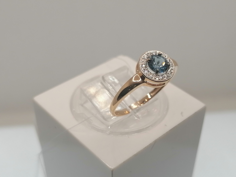 КОЛЬЦО ЛОНДОН ТОПАЗ с камнями (Au 585)