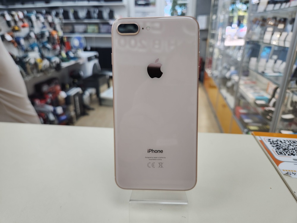 Смартфон Apple iPhone 8 Plus 64Gb