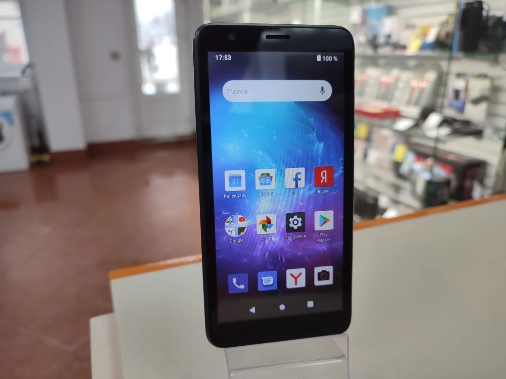 Смартфон ZTE Blade L8