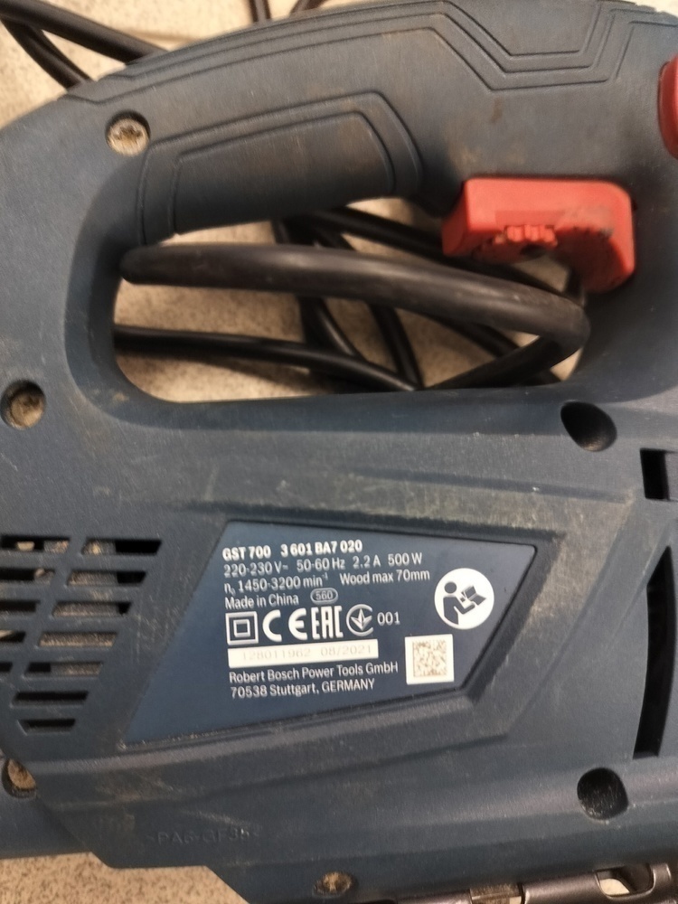 Лобзики Bosch GST 700; 500 Вт, Есть, 3200 ход/мин