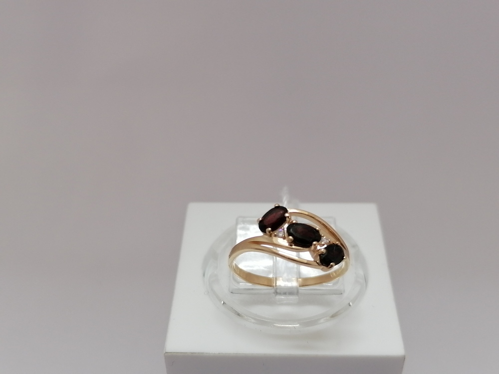 КОЛЬЦО С КАМНЯМИ (Au 585)