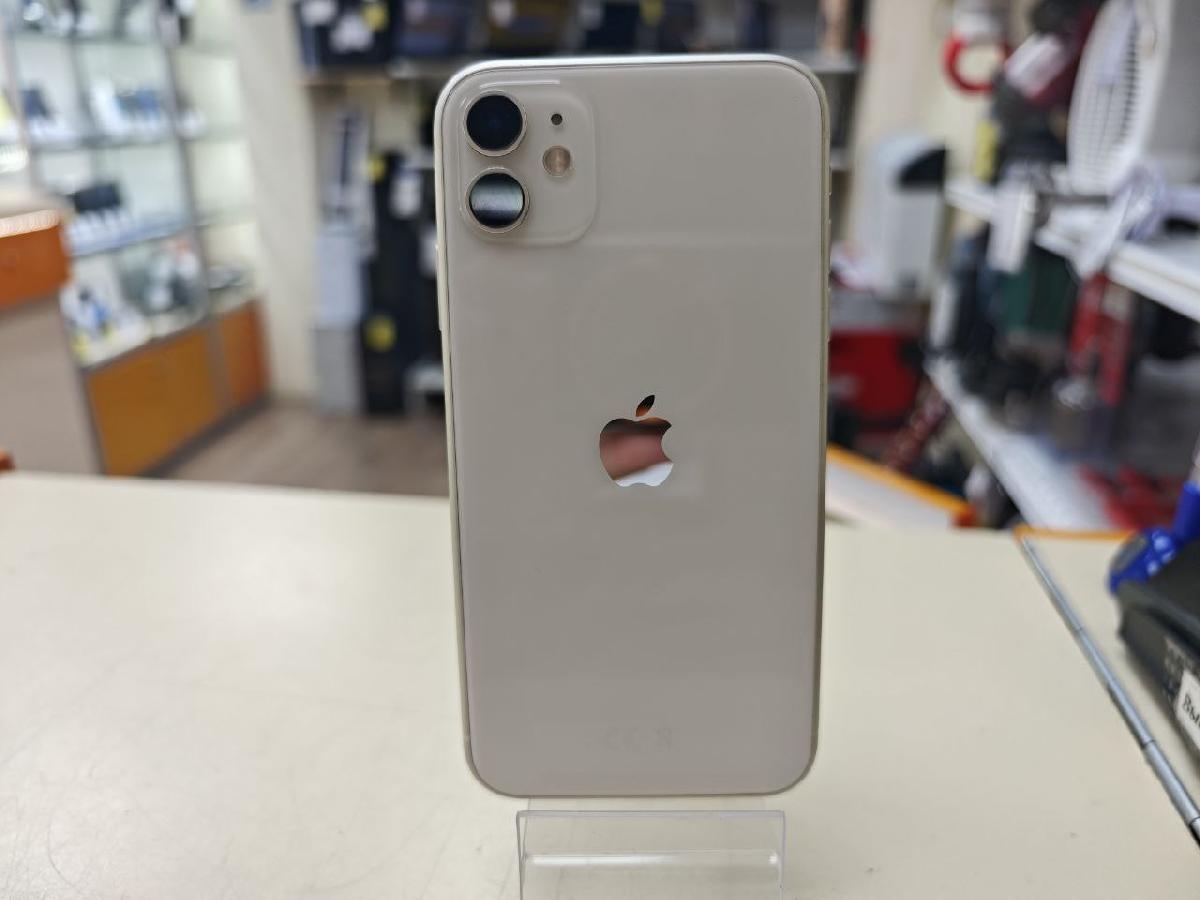 Смартфон Apple iPhone 11 64Gb