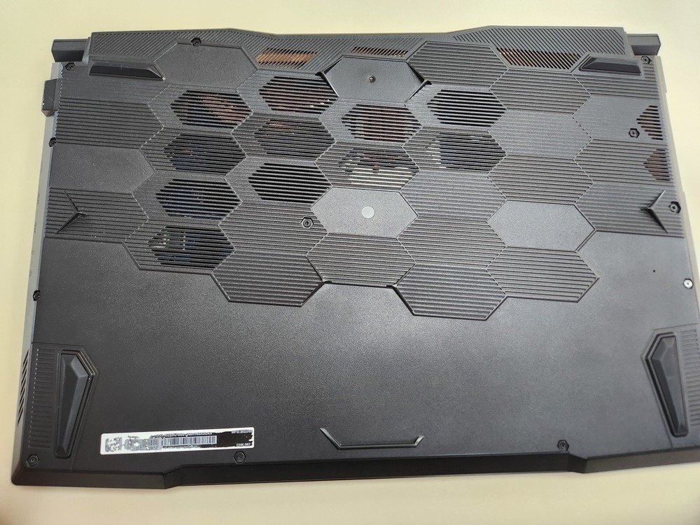 Ноутбук MSI GF76; Core I5-12450H, GeForce RTX 3050, 16 Гб, 512 GB, Нет